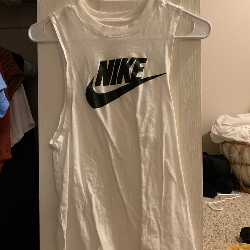nike workout tank
